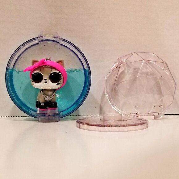 L.O.L. Surprise! Fluffy Pets Purrs Winter Disco Glitter Snow BB, EUC - Picture 11 of 16